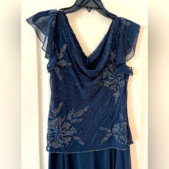 J Kara Elegant Navy Rhinestoned Top, Long Sleek Gown Women’s Size 10 - Picture 1 of 14